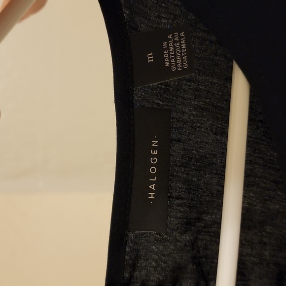 Black pleated Halogen top. - Picture 3 of 3